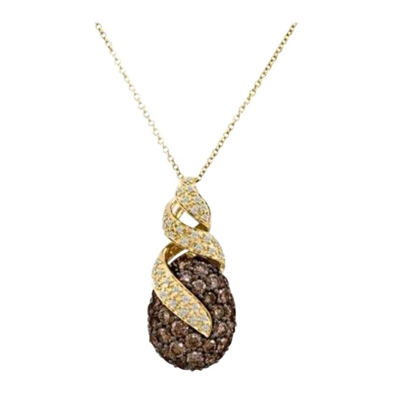 Ciondolo con diamanti cioccolato e vaniglia incastonati in oro miele 14K