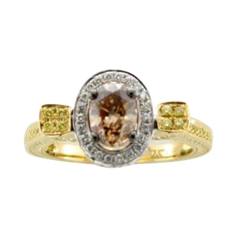 Ring featuring Chocolate & Vanilla Diamonds set in 18K Tri Color Gold For Sale
