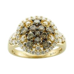 Ring mit Diamanten aus Schokolade und Vanille, gefasst in 14K Honey Gold