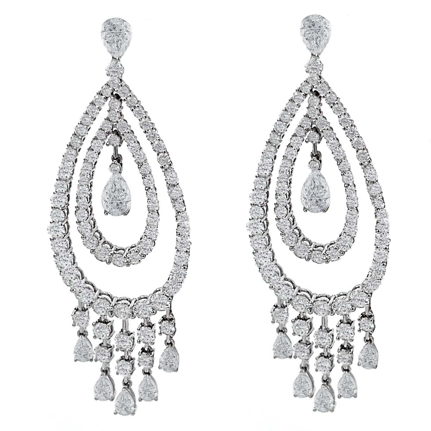  Boucles d'oreilles chandelier avec diamants 10,14 carats en vente