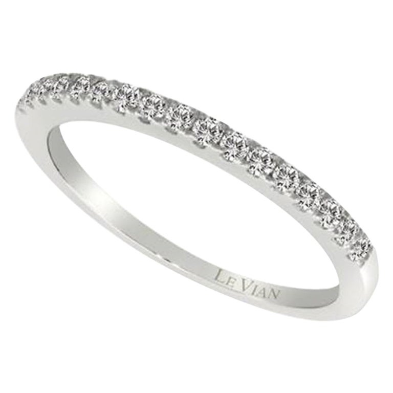 Grand Sample Sale Ring featuring Vanilla Diamonds set in 14K Vanilla Gold For Sale