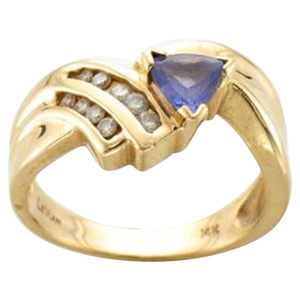 Grand Sample Sale Ring featuring Blueberry Tanzanite set in 14K Honey Gold For Sale