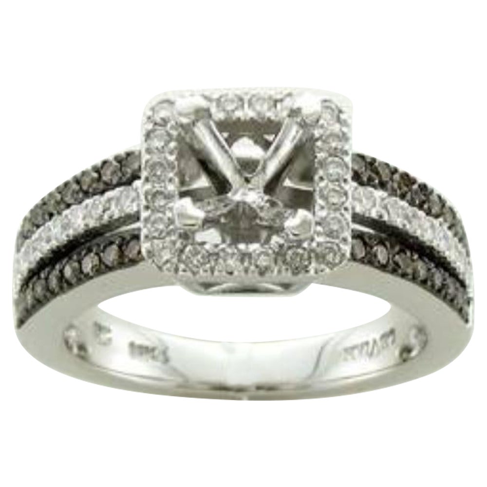 Ring featuring Vanilla Diamonds , Chocolate Diamonds set in 14K Vanilla Gold For Sale