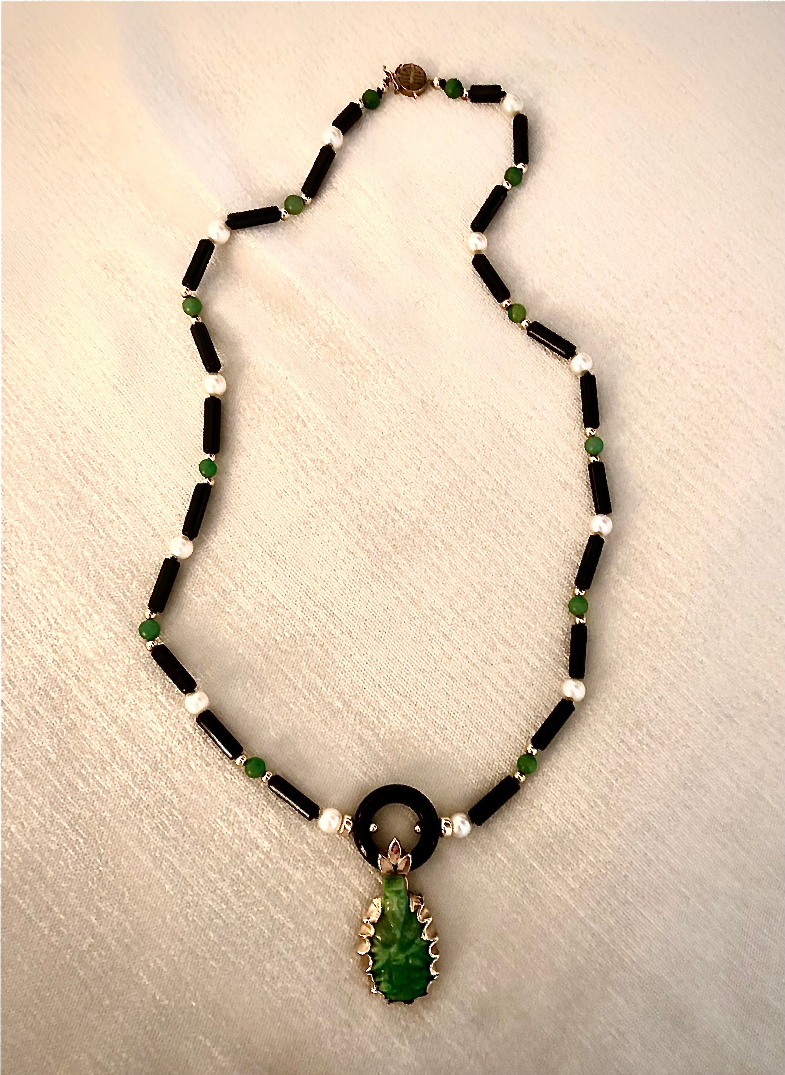 Black onyx, green jade and 14kt gold necklace For Sale
