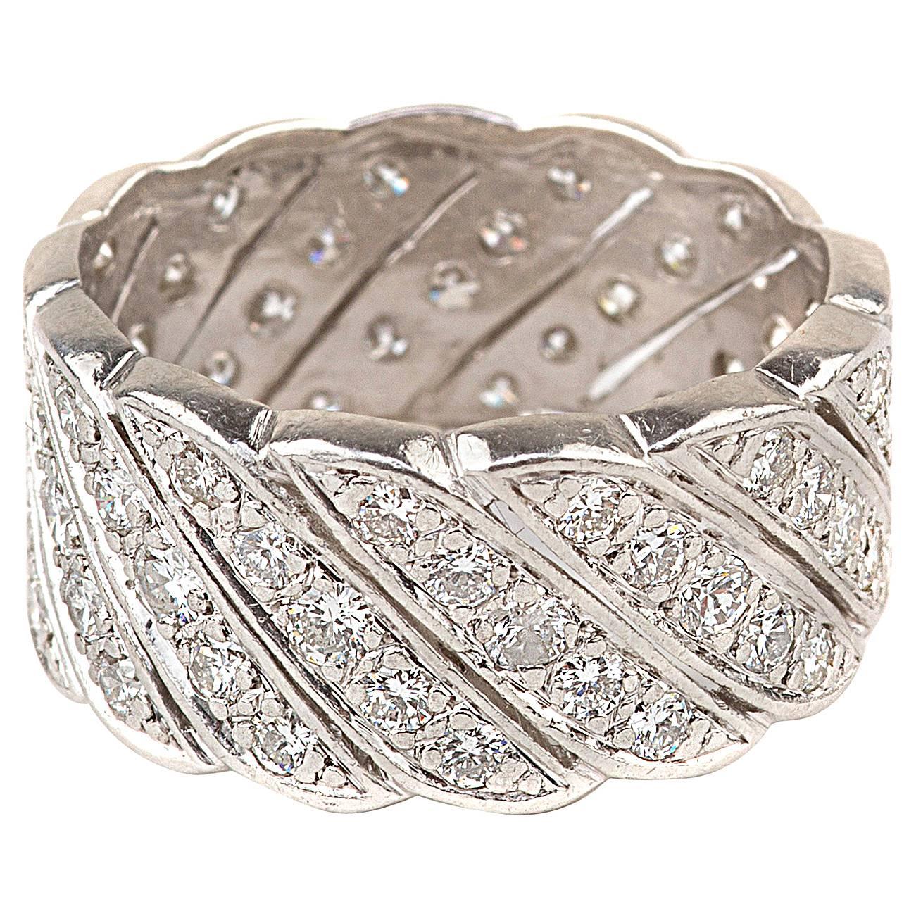 Modern Diamond Scalloped Band Ring 14 Karat White Gold