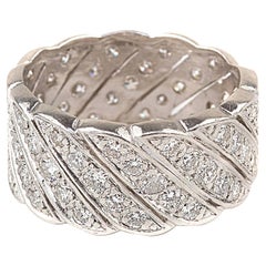 Modern Diamond Scalloped Band Ring 14 Karat White Gold