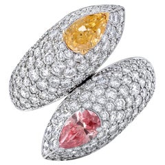 Anillo Cruzado de Oro de 18 K con Diamantes Rosa Intenso y Naranja de Fantasía