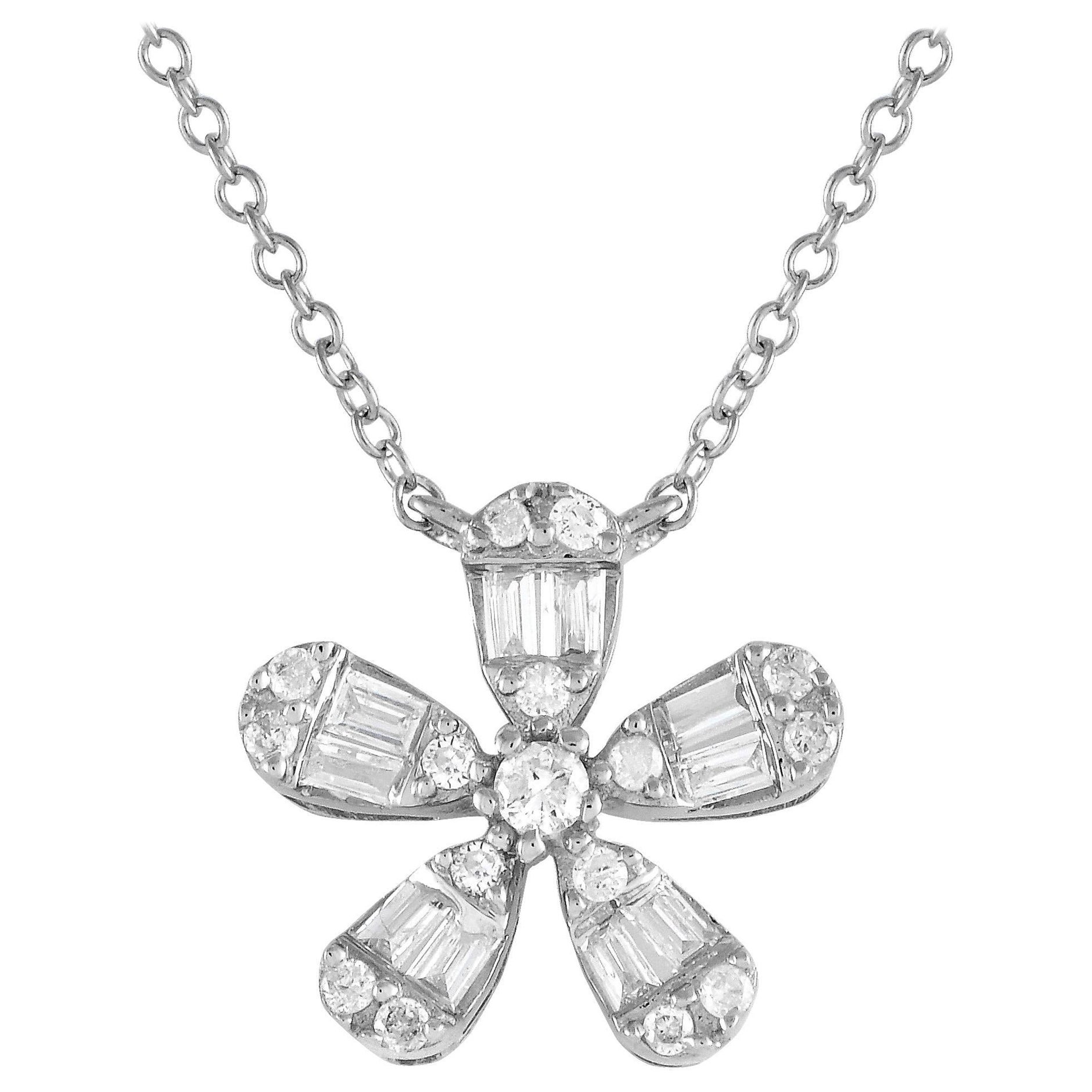 LB Exclusive 14K White Gold 0.23ct Diamond Flower Necklace PN14995 For Sale