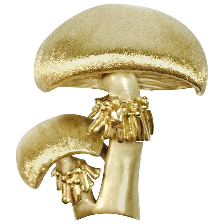 Vintage Yellow Gold Mushroom Brooch Pin For Sale at 1stdibs