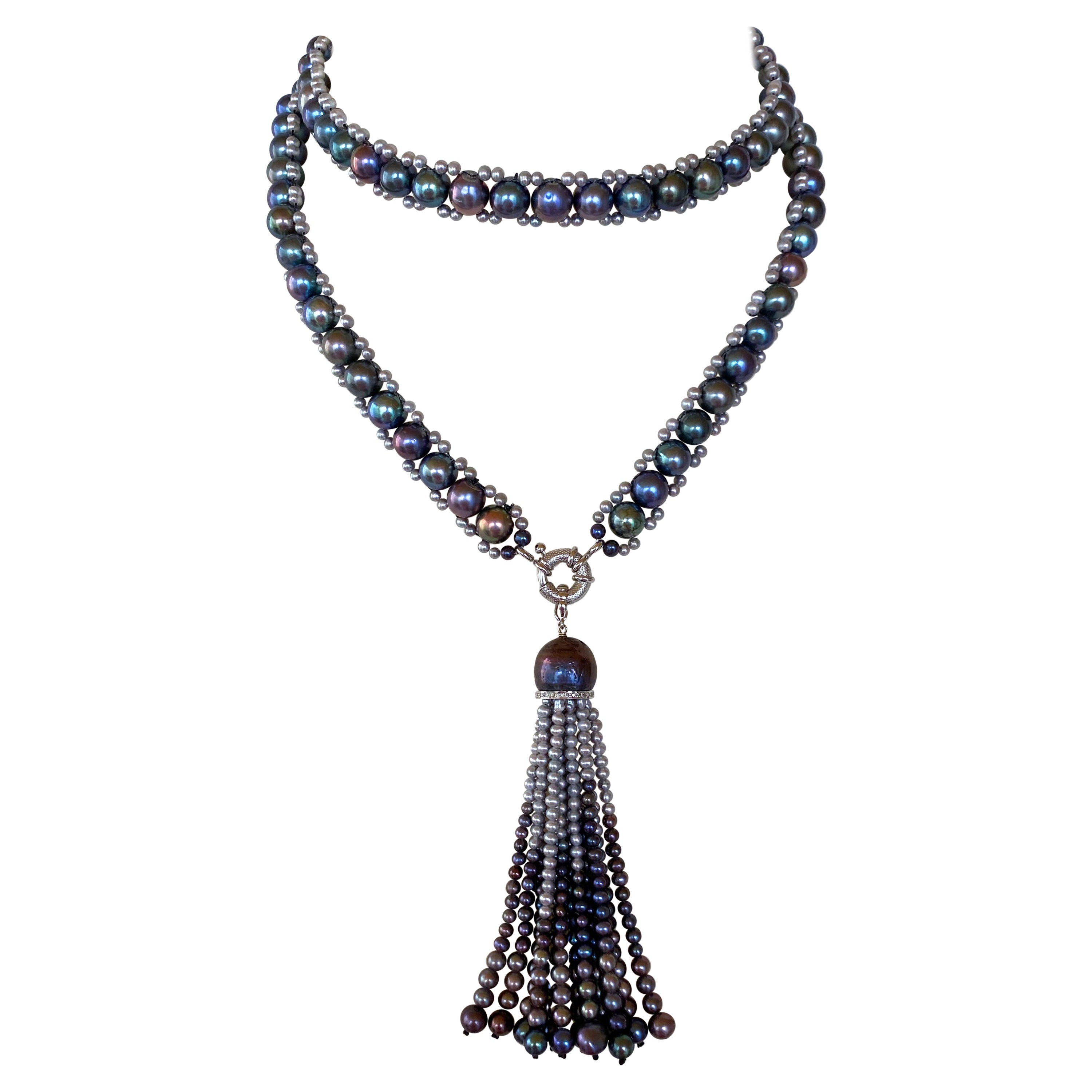 Marina J. Sautoir en perles noires et grises avec pompon amovible en or blanc massif 14k en vente