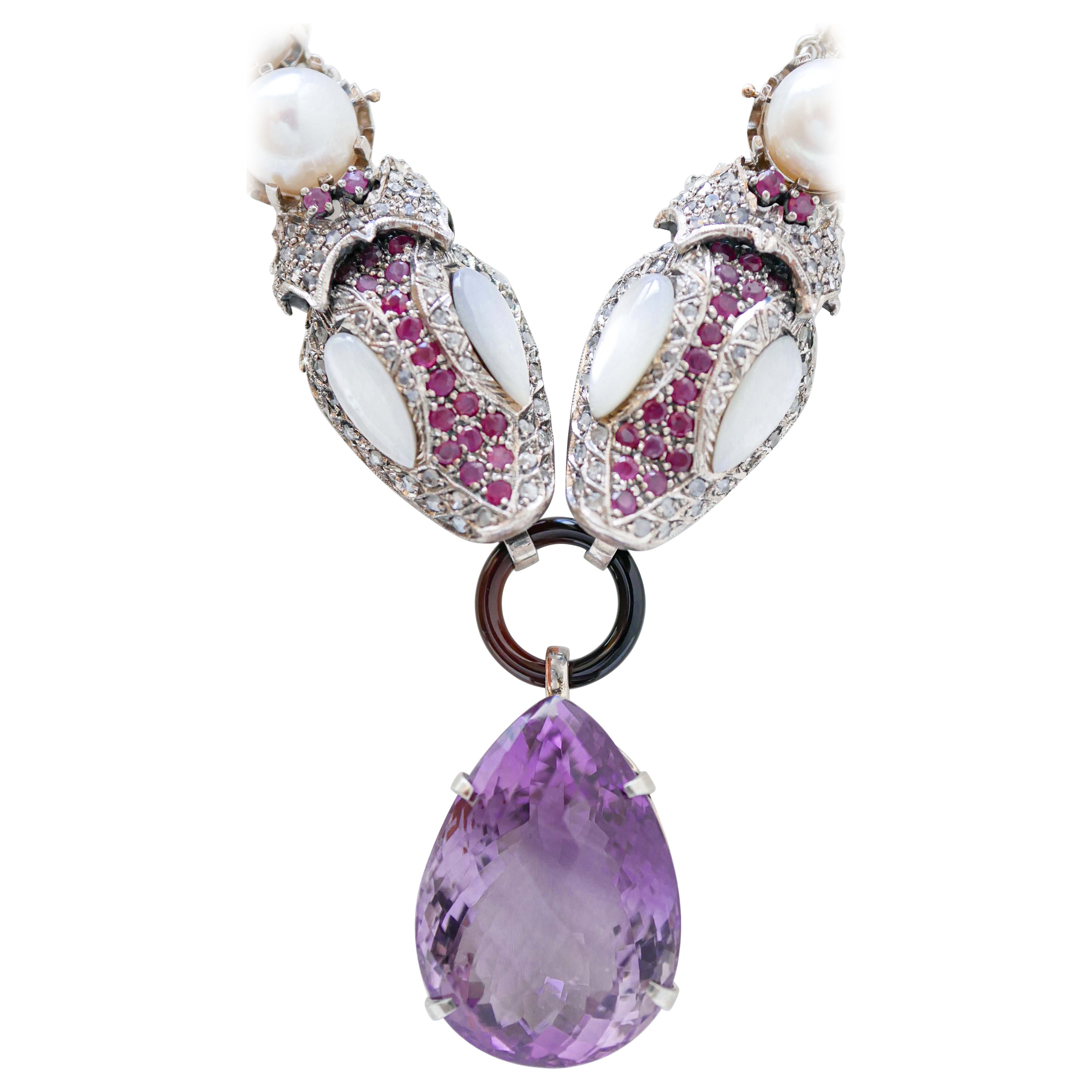 Halskette aus Roségold und Silber mit Amethyst, Rubinen, Perlen, weißen Steinen, Diamanten und Diamanten.