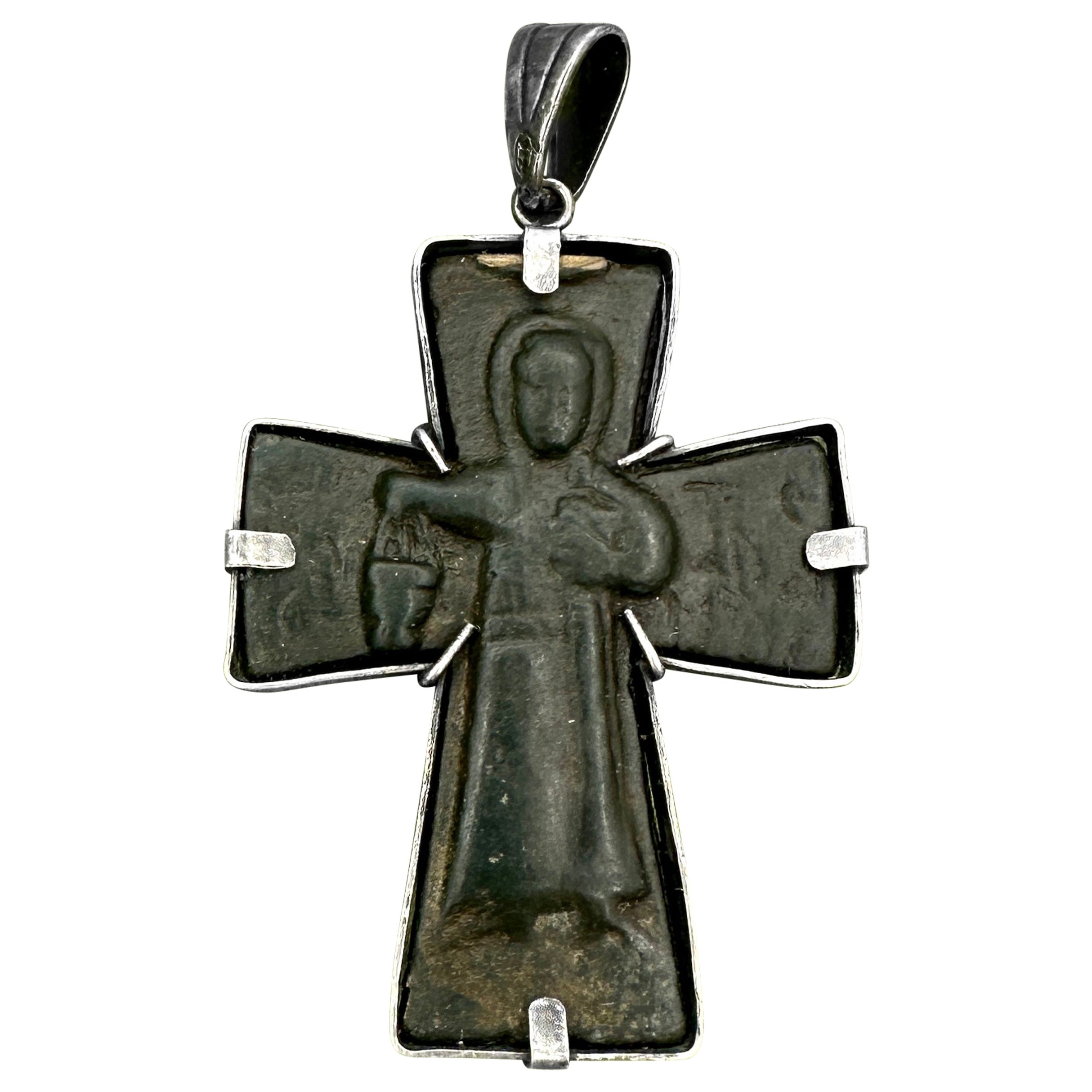 Antike römische byzantinische Bronze-Kreuz-Halskette Helena Heiliges Wasser 700 n. Chr. im Angebot