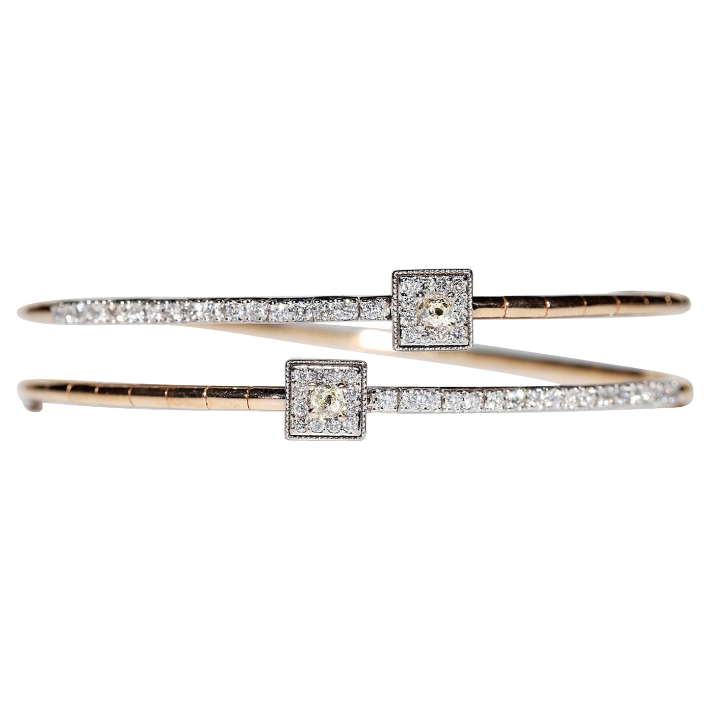 Vintage Circa 1990s 18k Gold Natural Diamond Decorated Pretty Bracelet For Sale