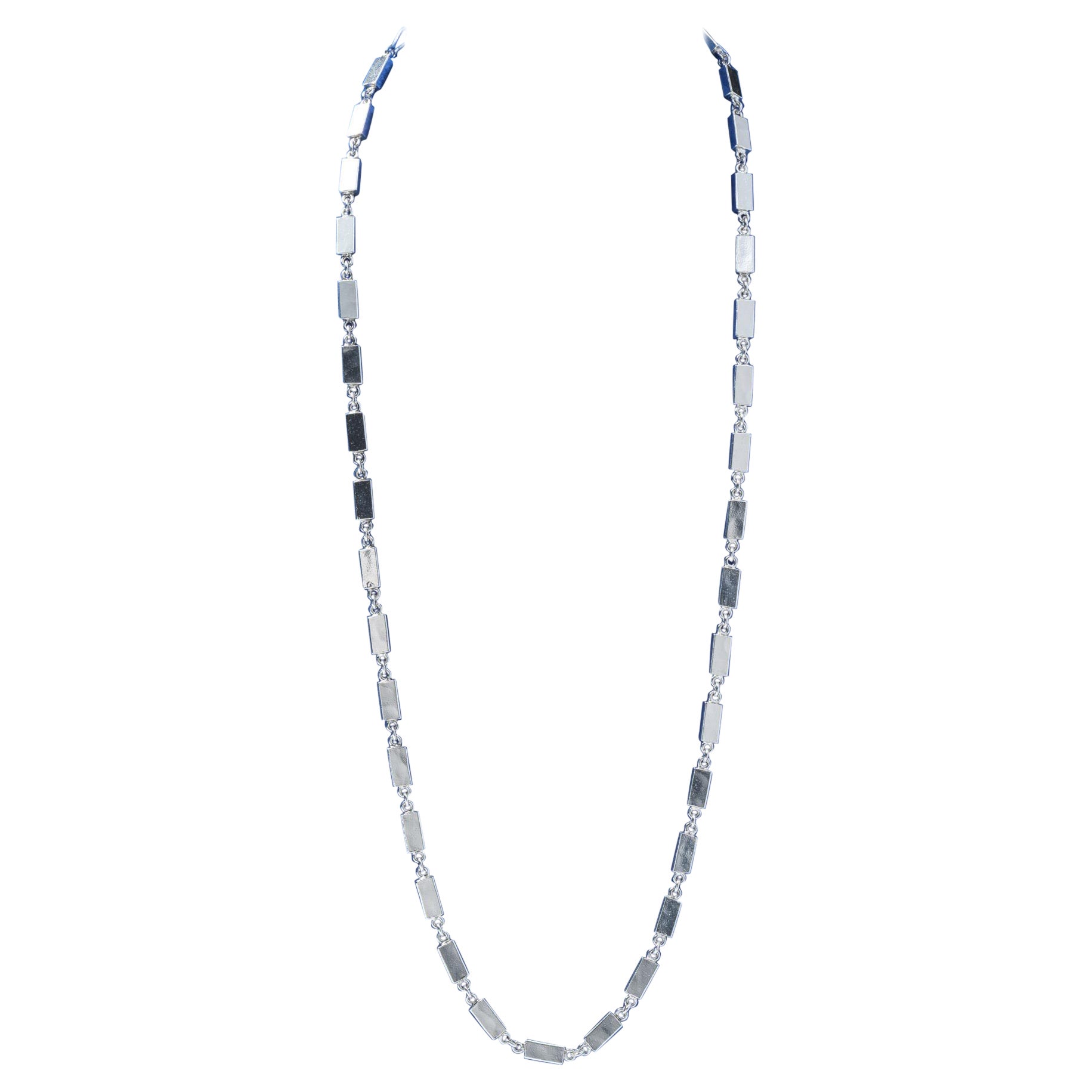 This geometrical necklace has a heavy and modern feeling to it despite that it was made about 40 years ago. Rey Urban was one of Swedens most famous silversmiths in this era. He held international exhibitions in many countries and was popular among