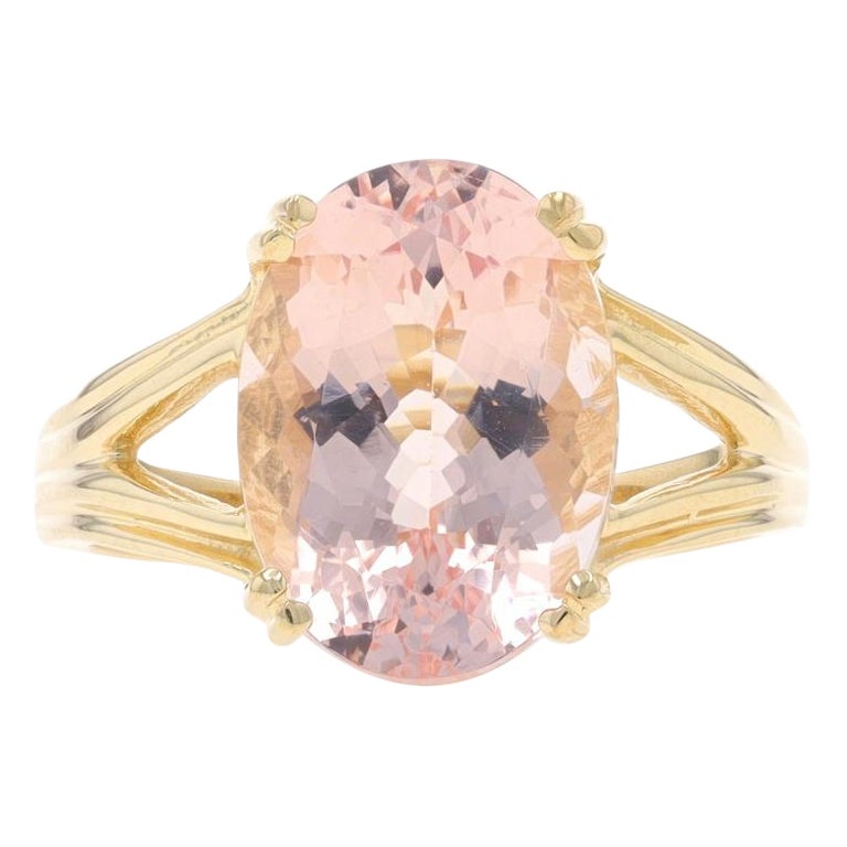 Bague solitaire cocktail en or jaune 14 carats avec morganite ovale 6,75 carats en vente