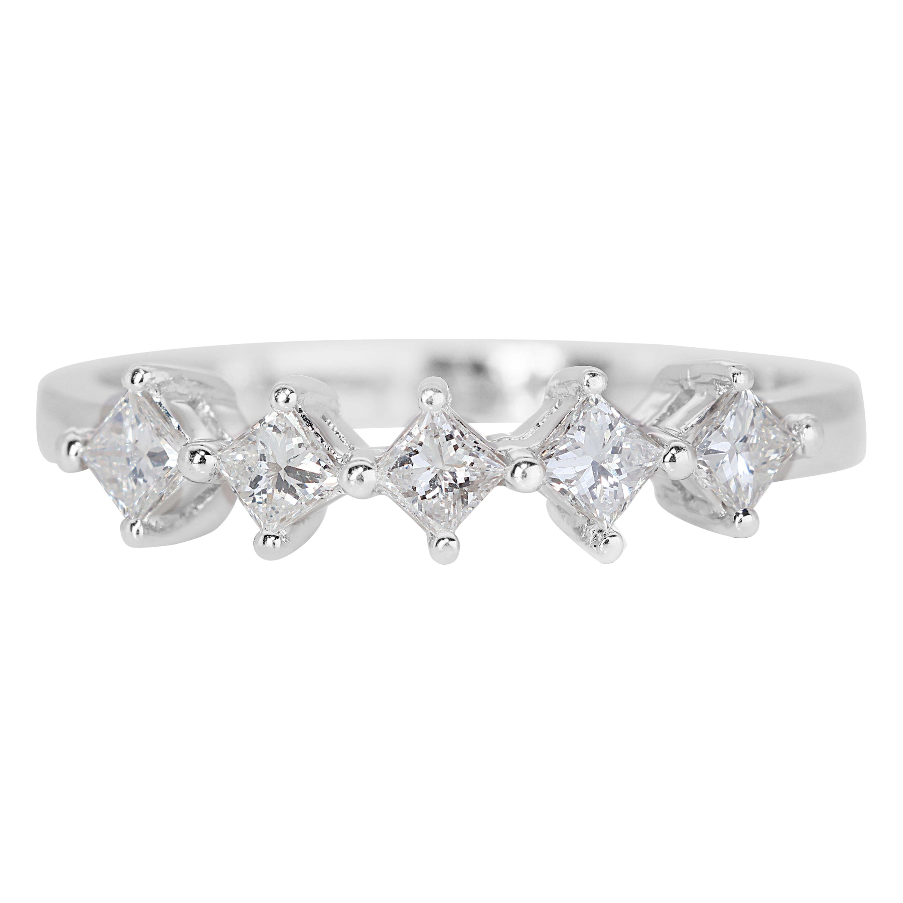 Stunning 5-stone Ring with 0.50ct Natural Diamonds in 18K White Gold For Sale