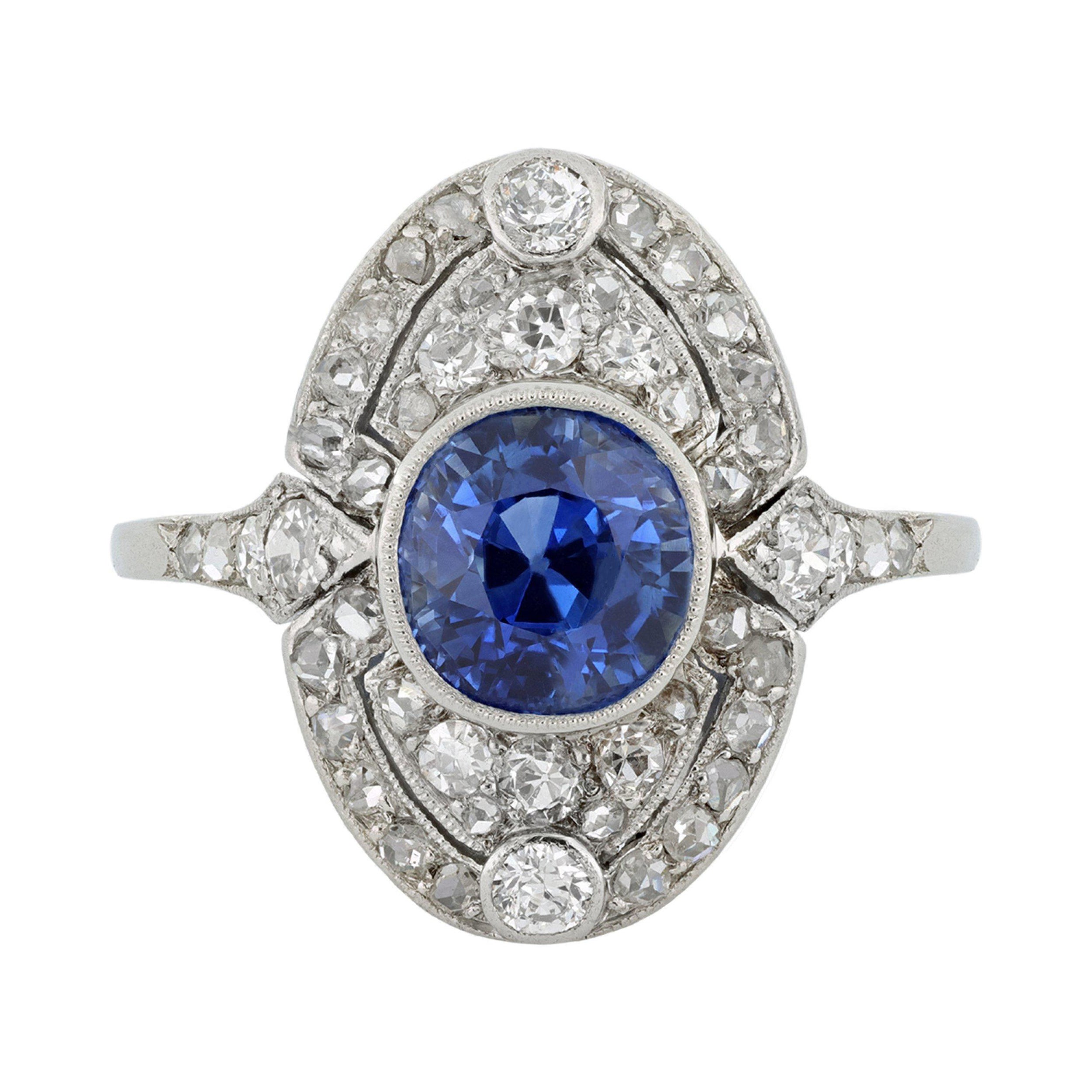 Boucheron Ring mit Saphiren und Diamanten, französisch, um 1920 im Angebot