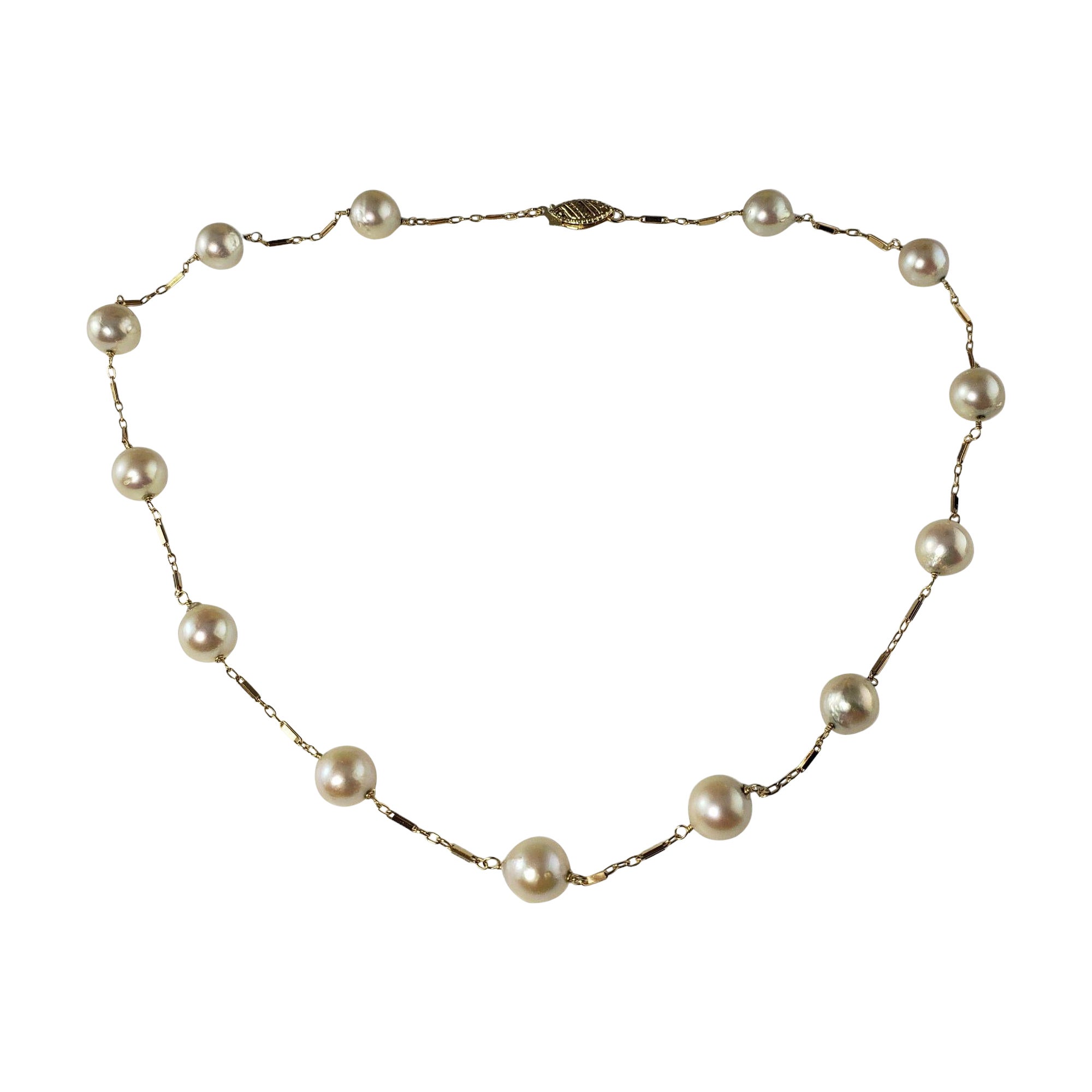 Vintage 14 Karat Yellow Gold and Freshwater Pearl Station Necklace #14707 For Sale