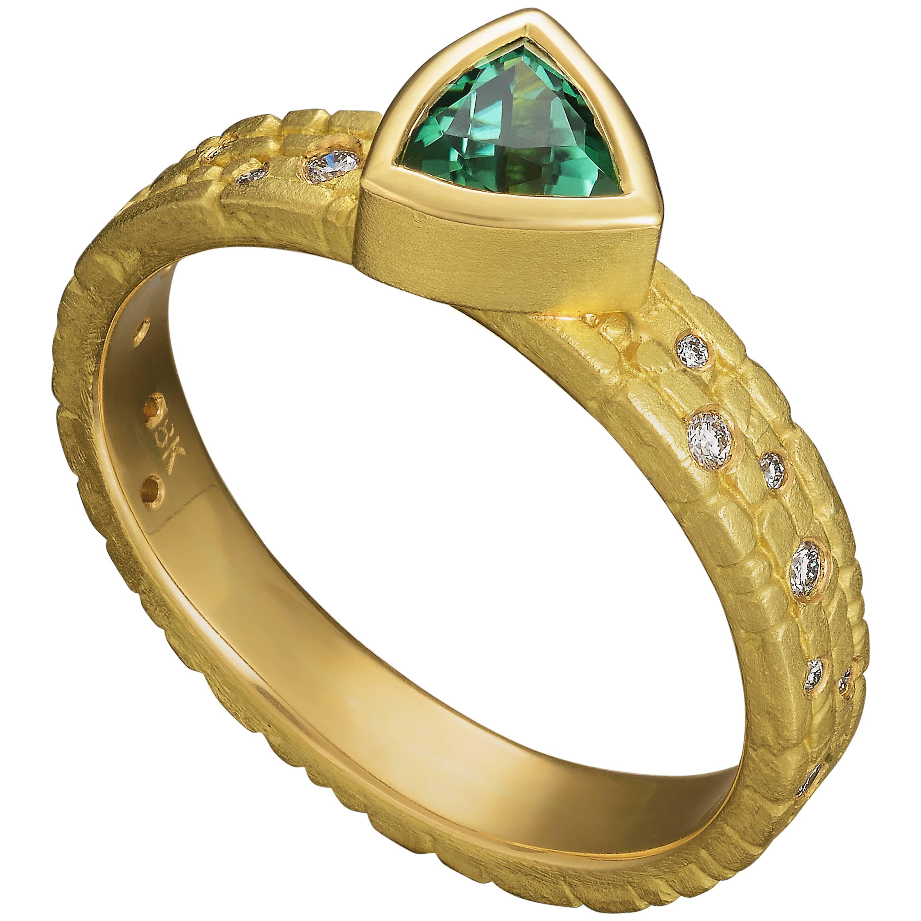 18kt Gold Ring with Usakos Tourmaline and Diamonds For Sale