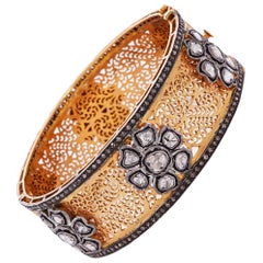 Bracelet en or 14k fait à la main en forme de rosace avec des diamants