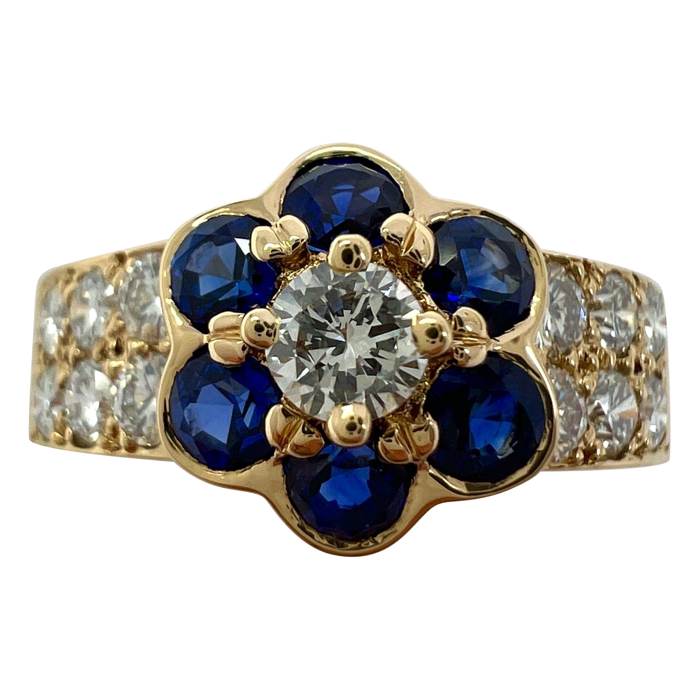 Rare Vintage Van Cleef & Arpels Blue Sapphire & Diamond Fleurette Flower Ring For Sale