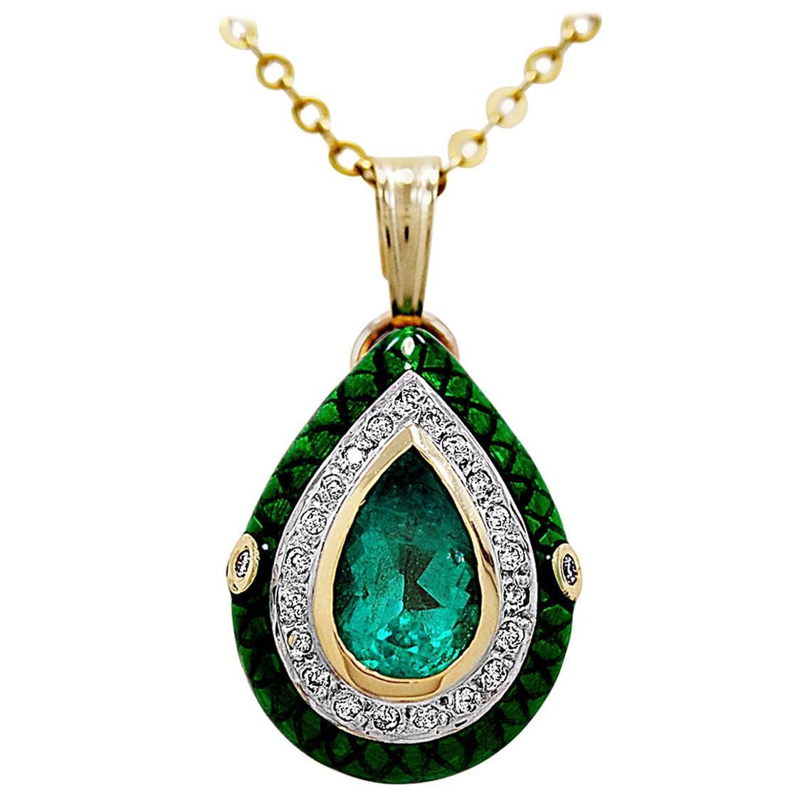 3.00 Carat Natural Emerald, Diamond and White Gold Necklace For Sale at