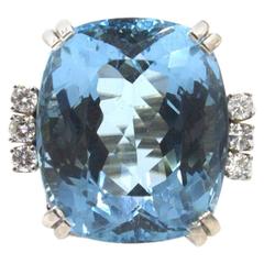 24-Carat Large Aquamarine Diamond White Gold Fashion Ring 9