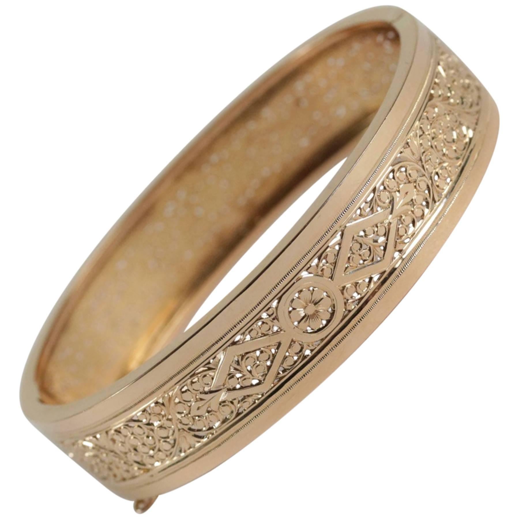 French 19th Century Gold Bangle Bracelet For Sale