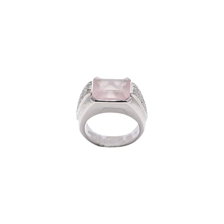 14K White gold ring with rose quartz and diamonds