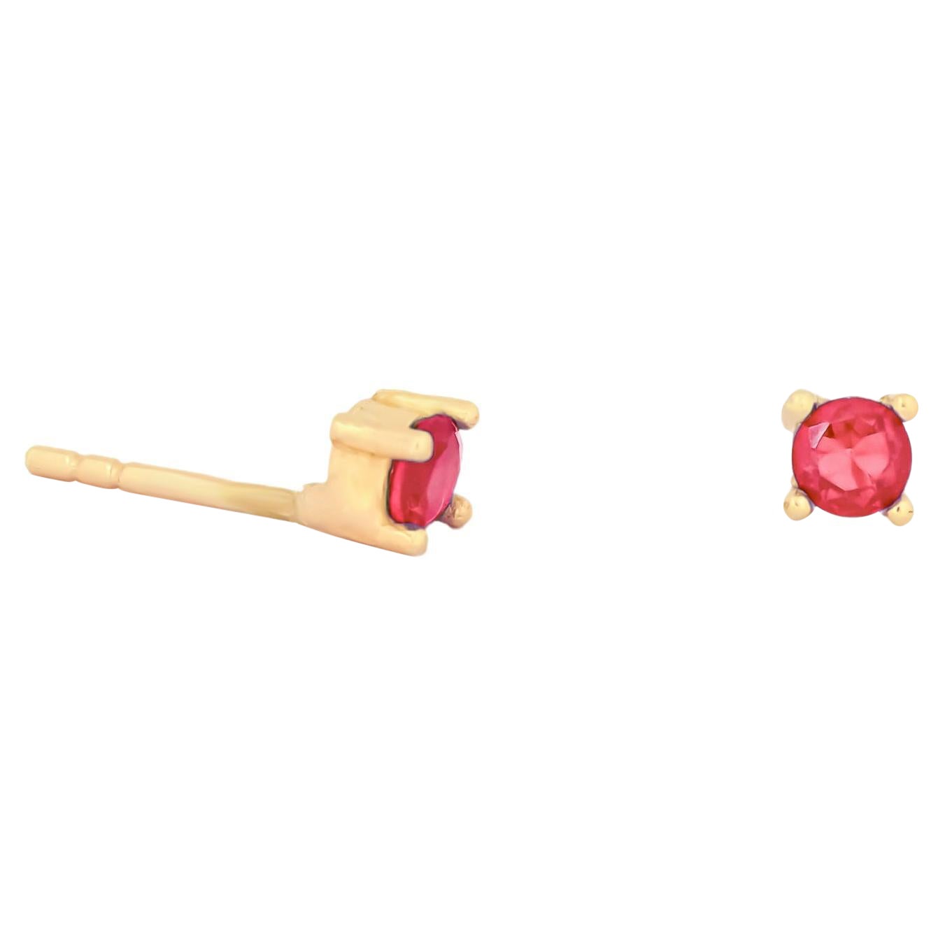 14 ct Gold Lab Ruby Stud Earrings.   For Sale