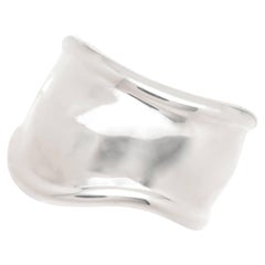 Tiffany & Co. Elsa Peretti Sterlingsilber Medium Knochen-Manschettenarmband