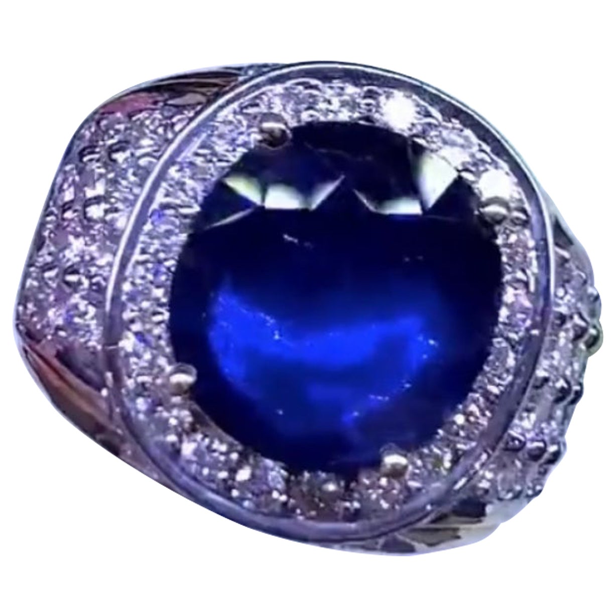 AIG Certified 3.80 Carats Siam Sapphire 1.90 Ct Diamonds 18K Gold Ring  For Sale