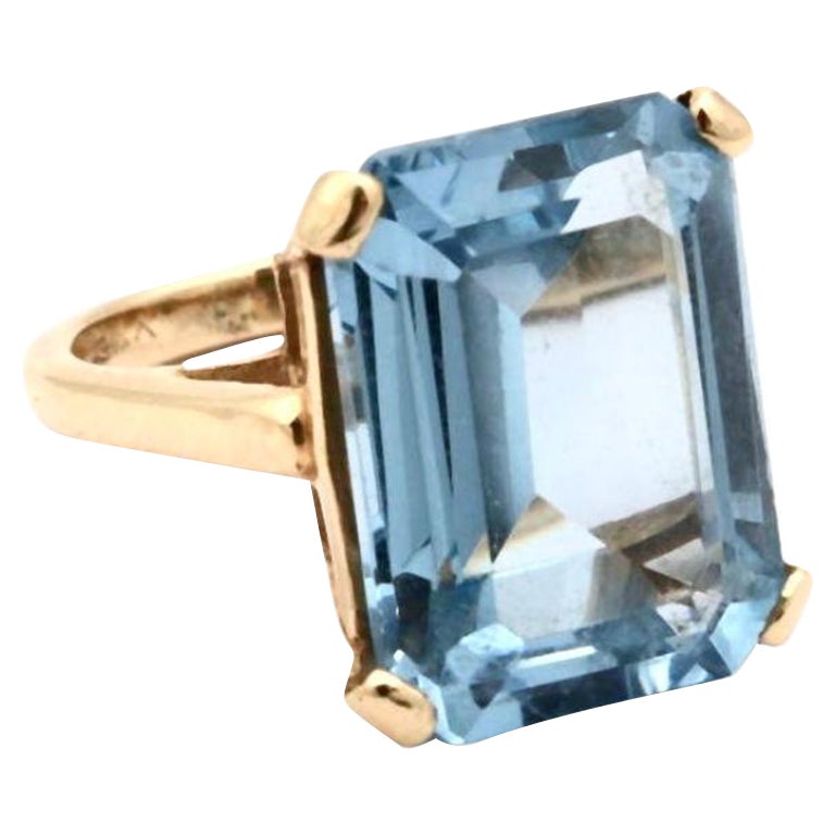 Vintage 14K Yellow Gold Aquamarine Ring For Sale