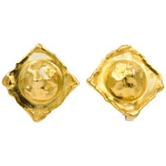 Jean Mahie 22kt Yellow Gold Square Domed Clip On Earrings
