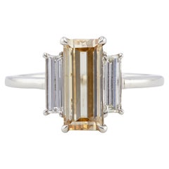 GIA 2.00 Carat Fancy Color Diamond Platinum Three Stone Ring (bague à trois pierres en platine)