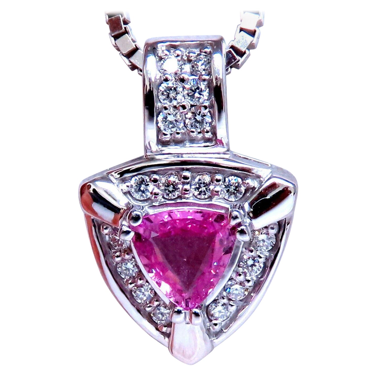 .76ct saphir naturel en forme de trillion diamants pendentif 14kt en vente