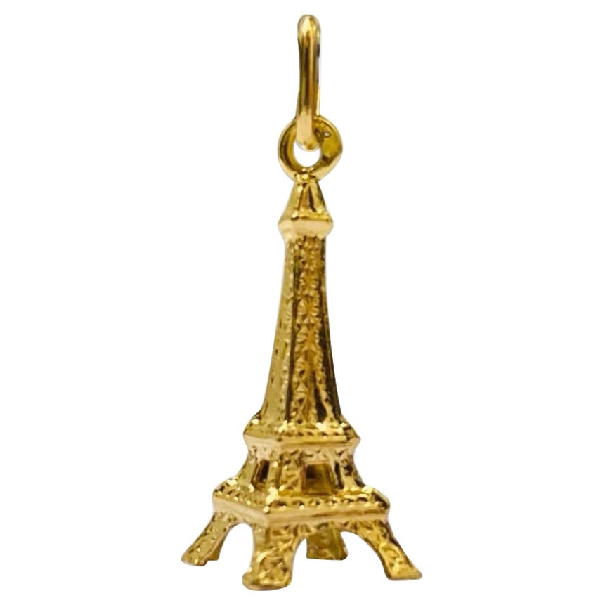 Vintage Paris France Eiffel Tower Charm Pendant 18k Gold For Sale