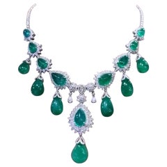 AIG Certified 165.00 Carats Zambian Emeralds 14.00 Ct Diamonds 18K Gold Necklace