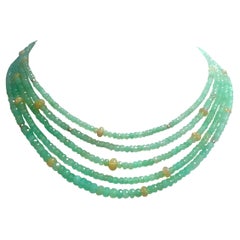 Mehrstrangige Paradizia-Halskette mit grünem Chrysopras mit gelben Opalen