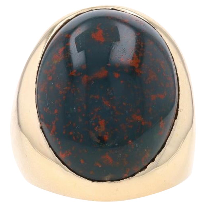 Yellow Gold Bloodstone Vintage Solitaire Ring - 14k Oval Cabochon Cocktail For Sale
