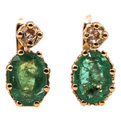 Vintage Art Deco Style White Rose Cut Diamond Emerald Yellow Gold Lever-Back Earrings