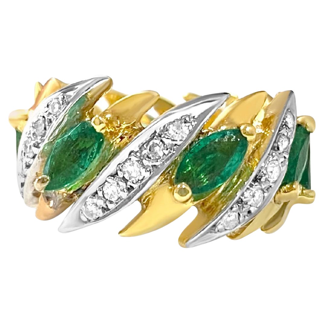 Modern 3.05 Carat Diamond & Emerald Ring 14K Gold For Sale