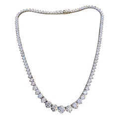 Certified 21.25 Carats Graduated Diamond Tennis Riviera Necklace 18k White Gold