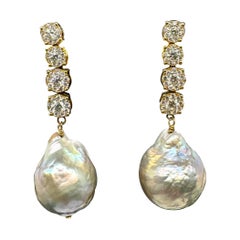 Boucles d'oreilles grappe de diamants avec perles baroques