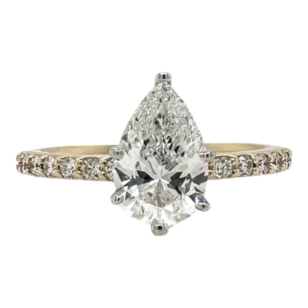 GIA 1.06ct Pear Shape Diamond Engagement Ring in Yellow Gold, 5.25 (sizable) For Sale