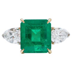Retro 4.27 Carat Emerald, Diamonds, 18 Karat White Gold Ring.