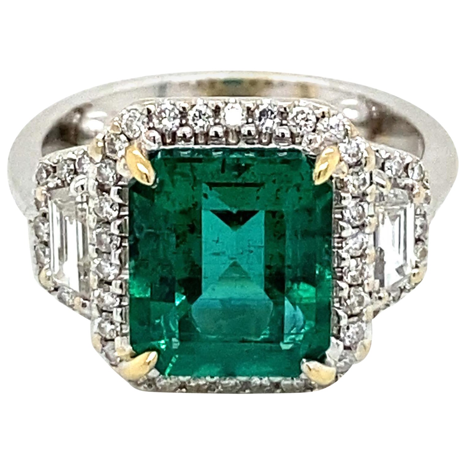 Estate Certified 3.34 Carat Natural Emerald Diamond Ring For Sale