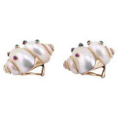 Magnifique paire de boucles d'oreilles Maz en coquillages 14 carats avec pierres précieuses style Seaman Schepps