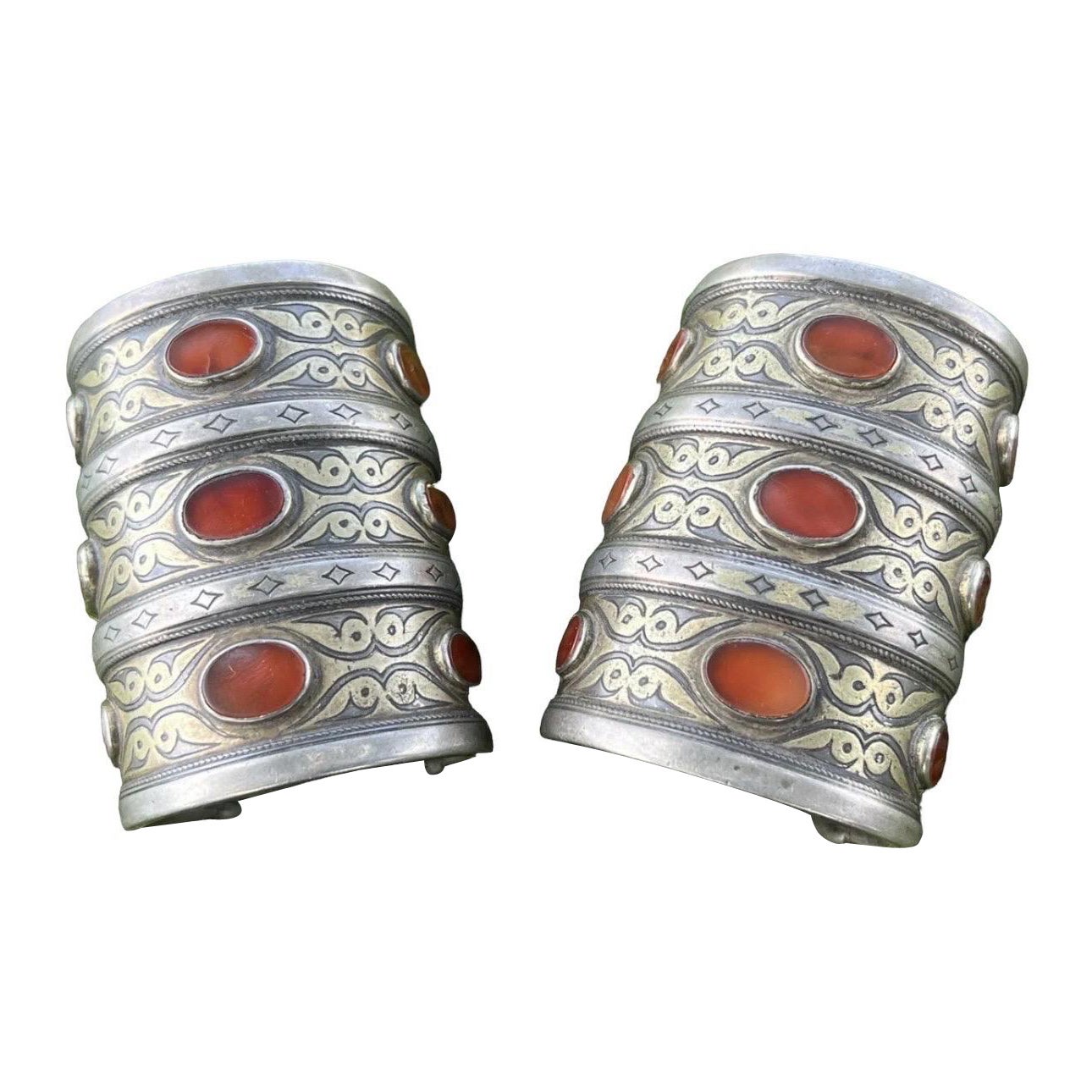 2 Rare Tekke Carnelian Tribal Turkoman Turkmen Silver Cuff Bracelets For Sale