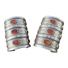 2 seltene Tekke Karneol Stammeskunst Turkoman Turkmen Silber-Manschettenarmbänder